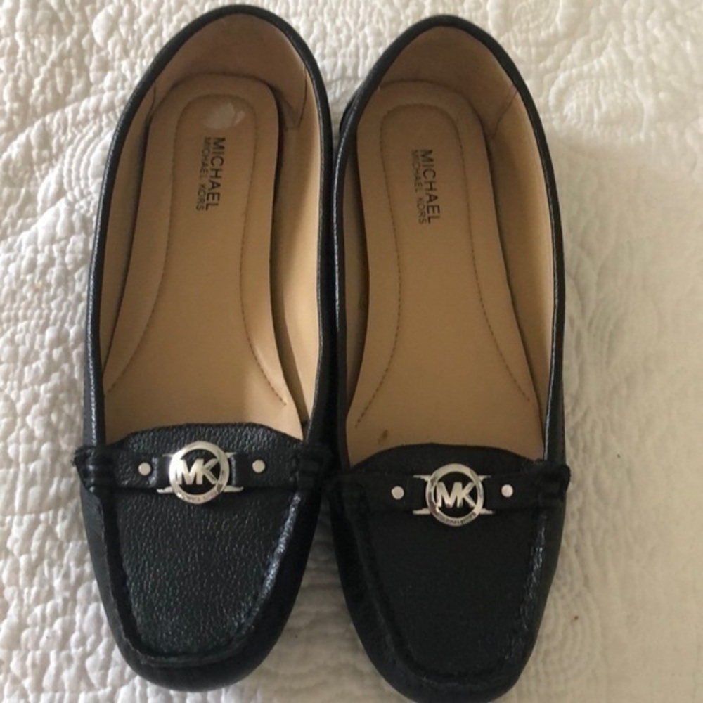 Michael Kors, black leather flats loafer size 6